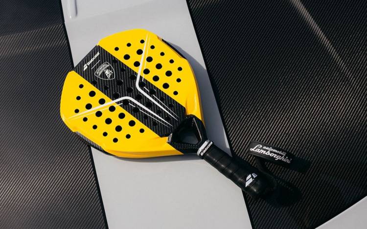 Babolat y Lamborghini se unieron para lanzar una paleta exclusiva de pádel