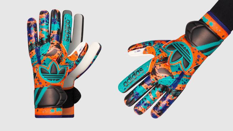 La moda de Adidas Originals llegó a los guantes de arquero