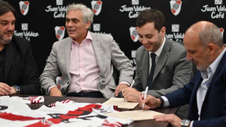 River Plate anunció una alianza con Juan Valdez Café