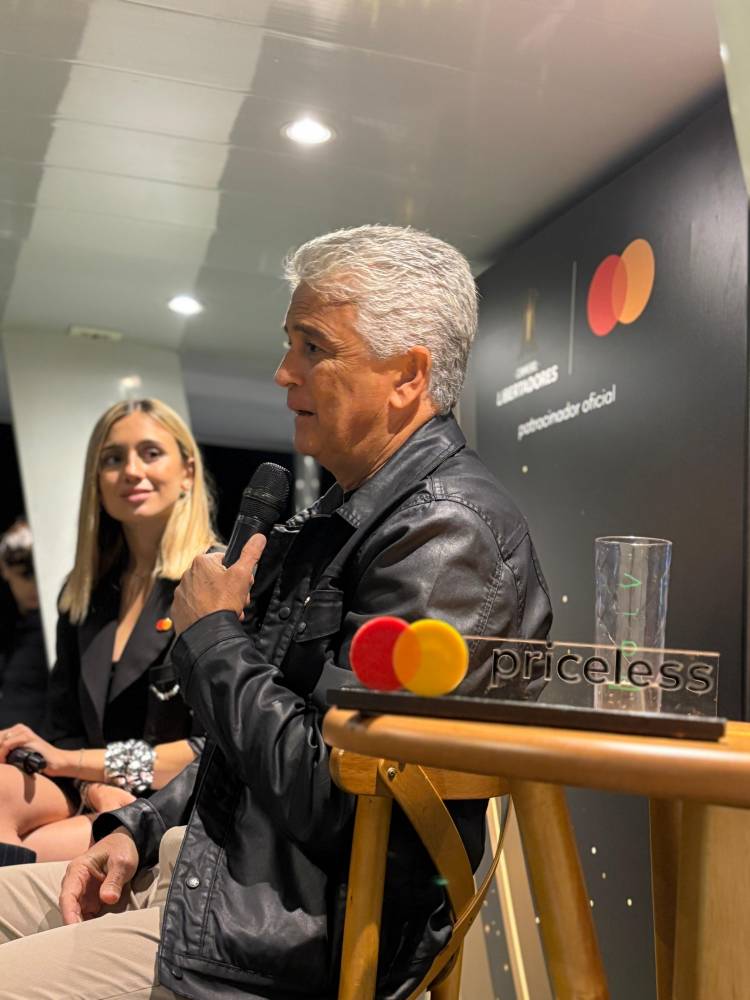 Bebeto starred in another Priceless moment in Rio de Janeiro
