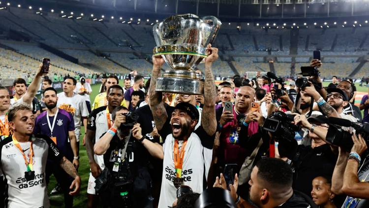 The economic success of Memphis Depay at Corinthians