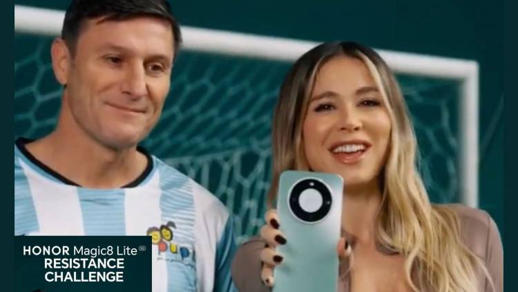 Javier Zanetti participó de un desafío único junto a una marca de celulares