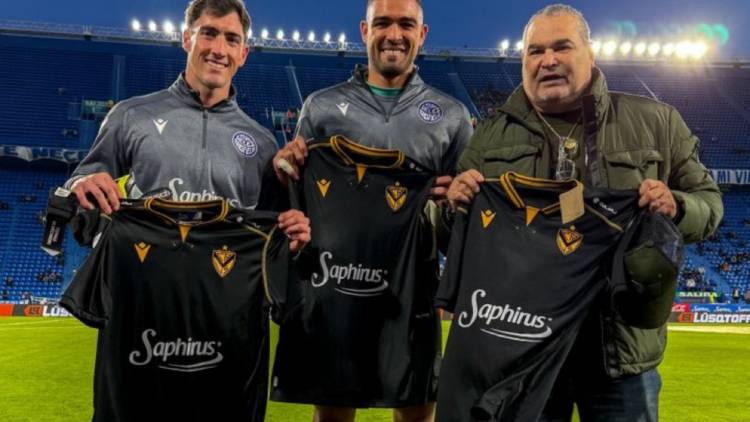 Vélez Sarsfield homenajeó a José Luis Chilavert con una camiseta especial