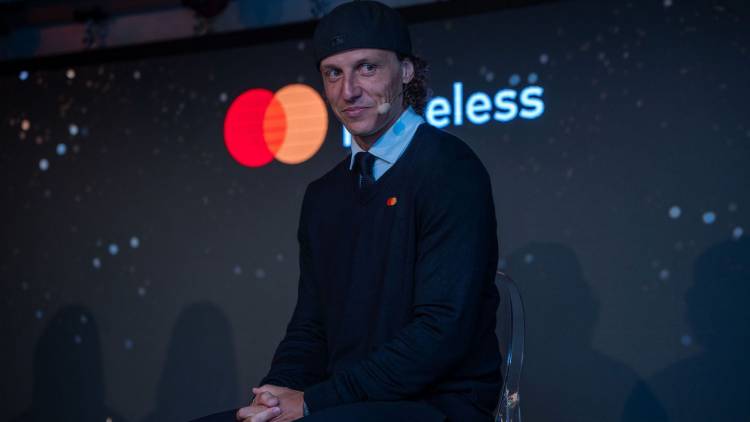 David Luiz le puso el broche de oro al programa de Mastercard en Budapest