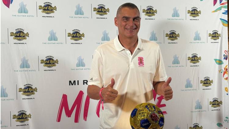 Faryd Mondragón caps off spectacular Colombian pool party at Hard Rock