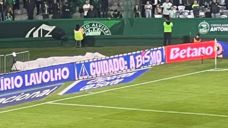 Viral Brasileirão moment turns into a Stadium Billboard